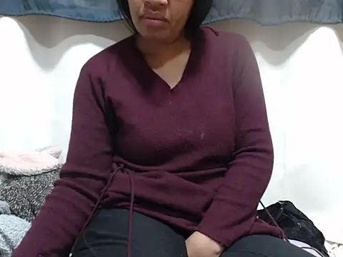 Linda sexy online show from July 4, 2026, 2:18 am