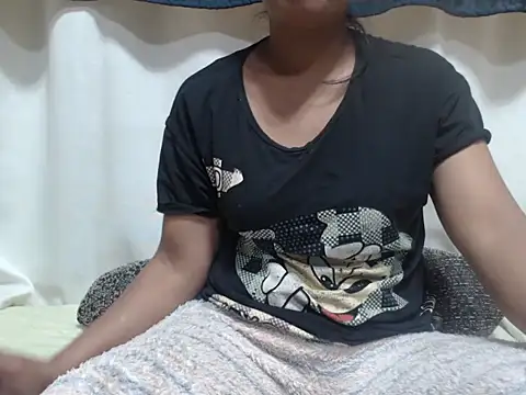 Linda sexy online show from July 18, 2026, 3:54 am