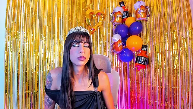sofiaa grey  online show from July 22, 2026, 2:20 pm
