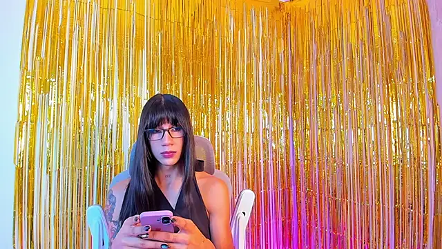 sofiaa grey  online show from July 24, 2026, 2:37 pm