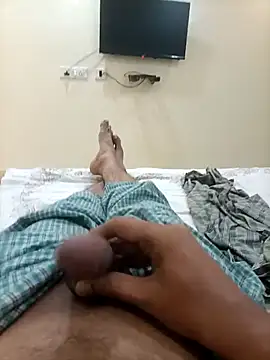 AUNTY1984 online show from June 2, 2026, 2:02 am