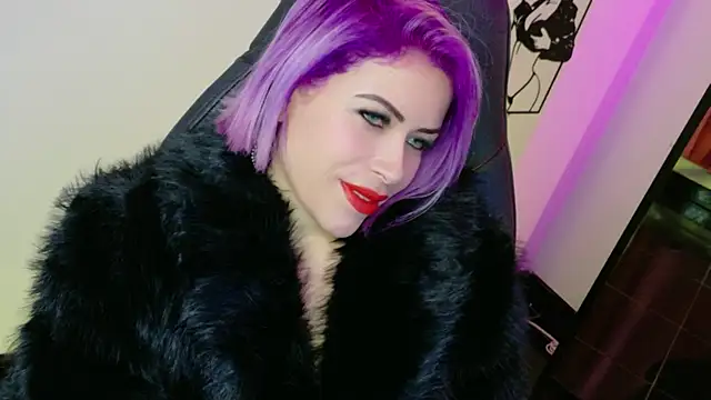 Natalia Montoya online show from July 6, 2026, 6:43 am