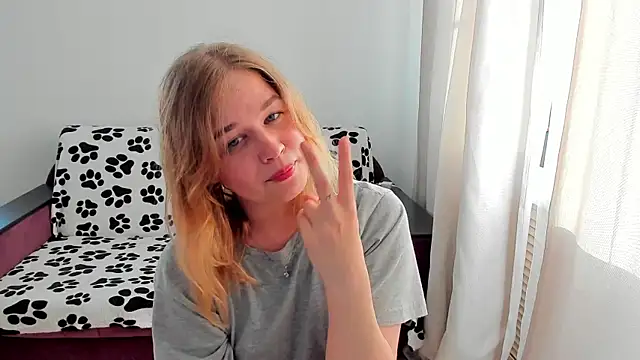 AlicePopsy online show from June 21, 2026, 5:04 pm