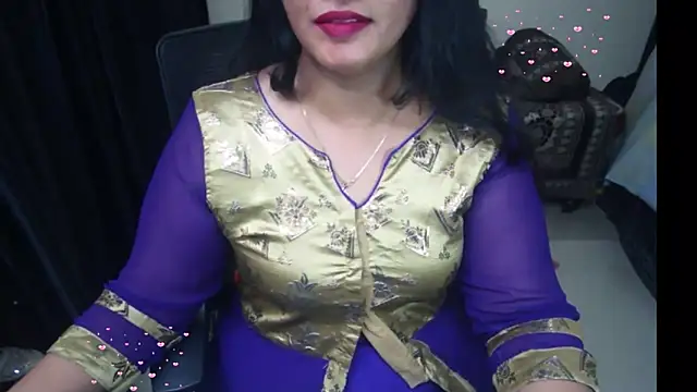 Arushisingh8888 online show from June 19, 2026, 3:49 pm