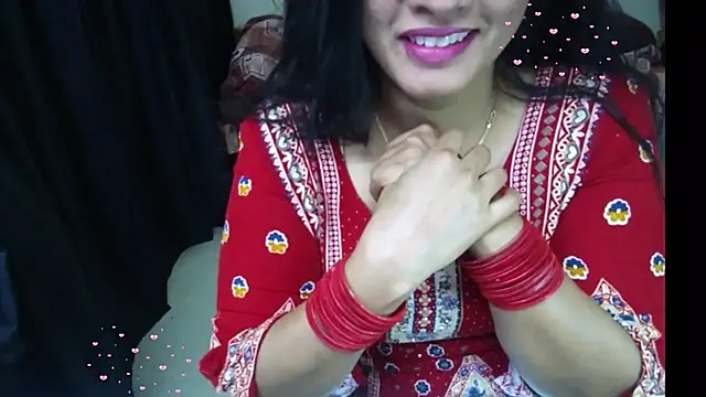 Arushisingh8888 online show from July 5, 2026, 4:14 pm