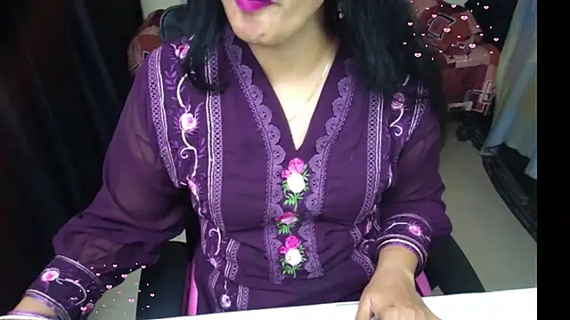 Arushisingh8888 online show from July 28, 2026, 2:35 pm