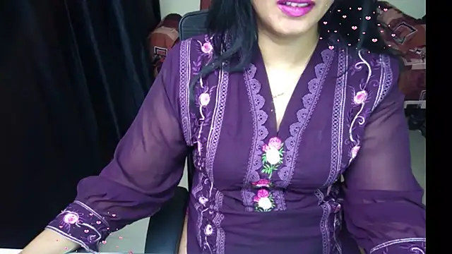 Arushisingh8888 online show from July 29, 2026, 7:34 pm