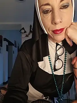 freyamoret online show from July 5, 2026, 4:19 am