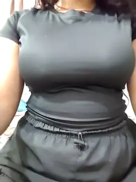 MohiniHott online show from June 25, 2026, 5:23 am