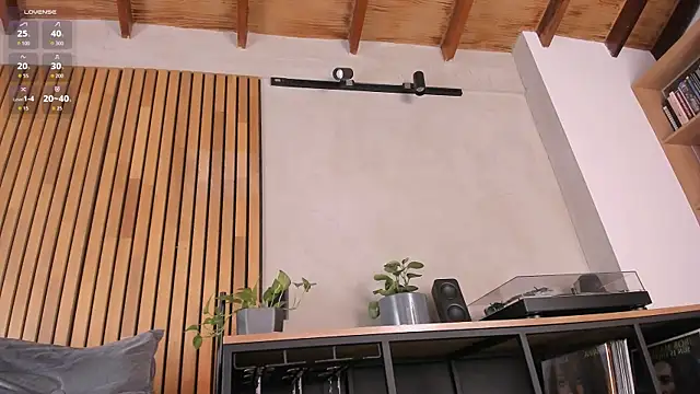 honeyhot69   online show from June 25, 2026, 11:04 am