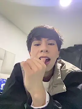 evaevanscute online show from May 22, 2026, 1:35 am