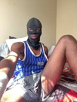 Snapshot of Gifttheskimaskboy chatting on August 5, 2026, 10:29 am Gifttheskimaskboy online show from August 5, 2026, 10:29 am