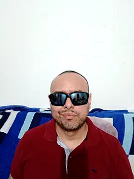 Snapshot of ElSunEagle chatting on May 16, 2026, 2:30 am ElSunEagle online show from May 16, 2026, 2:30 am