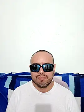 Snapshot of ElSunEagle chatting on May 21, 2026, 2:29 am ElSunEagle online show from May 21, 2026, 2:29 am