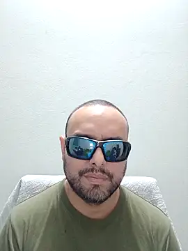 Snapshot of ElSunEagle chatting on May 30, 2026, 2:30 am ElSunEagle online show from May 30, 2026, 2:30 am