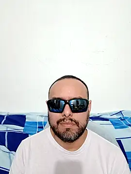 Snapshot of ElSunEagle chatting on June 7, 2026, 2:16 am ElSunEagle online show from June 7, 2026, 2:16 am
