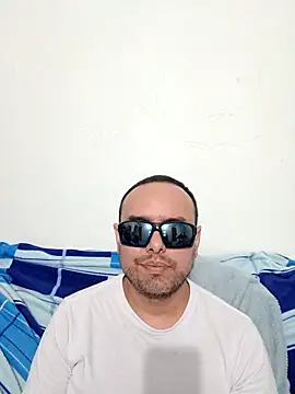 Snapshot of ElSunEagle chatting on June 18, 2026, 2:34 am ElSunEagle online show from June 18, 2026, 2:34 am
