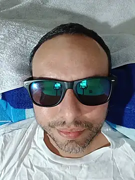 Snapshot of ElSunEagle chatting on July 12, 2026, 4:14 am ElSunEagle online show from July 12, 2026, 4:14 am