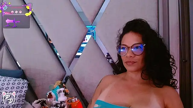 paula daniela1 online show from June 10, 2026, 9:25 pm
