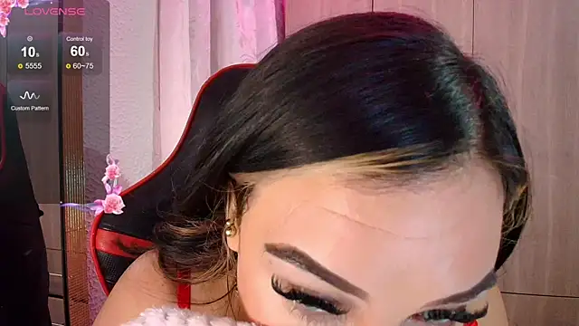 leahtemptation3 online show from June 28, 2026, 6:25 pm