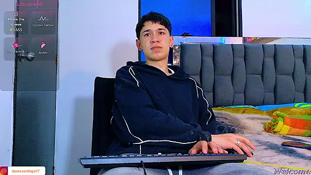 Mr daren  online show from July 25, 2026, 2:09 am
