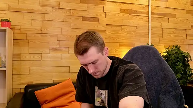 EthanPinkman online show from June 25, 2026, 5:07 am