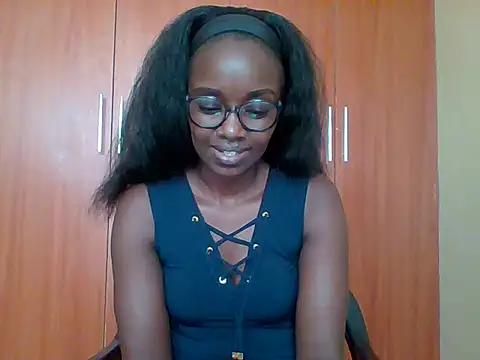 sexy darleen23 online show from April 28, 2026, 9:47 am