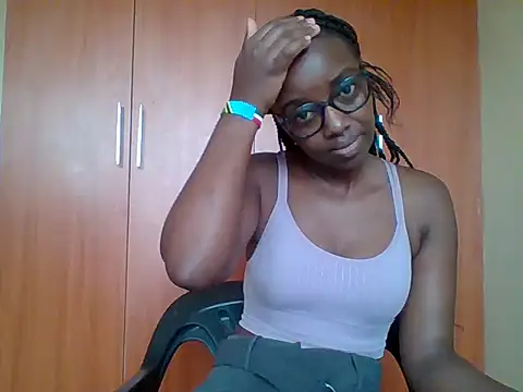 sexy darleen23 online show from May 14, 2026, 8:43 am