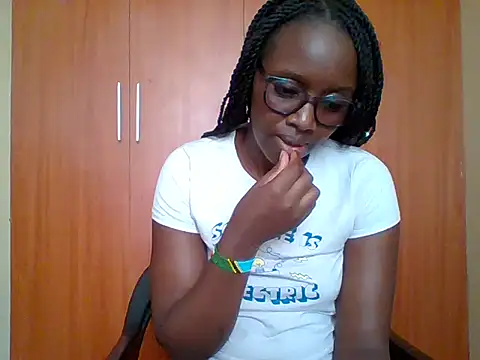 sexy darleen23 online show from May 20, 2026, 12:33 pm