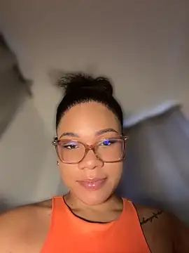 ashley Tompson1 online show from July 27, 2026, 12:01 pm