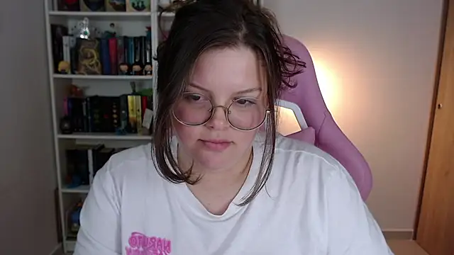 Gabiwaifu online show from June 24, 2026, 5:17 am