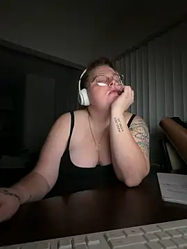 BBW2320 online show from April 8, 2026, 2:44 am