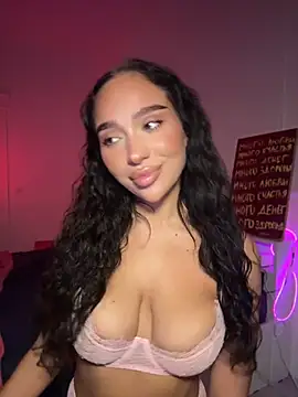 CardiSweetBaby online show from July 18, 2026, 7:39 pm