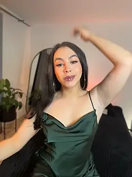 Vonmodel1 online show from June 19, 2026, 11:30 pm