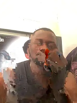 FREAKYBLAC23 online show from February 18, 2025, 11:44 am
