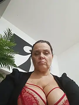 hugebobbs online show from July 9, 2026, 8:51 am