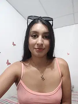 Alyson0001 online show from July 4, 2026, 7:53 pm