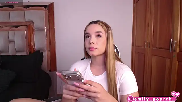 emilyaboott online show from July 16, 2026, 8:59 pm