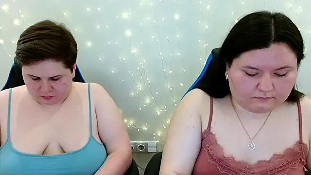 BeckyAndHellen online show from July 28, 2026, 8:54 am