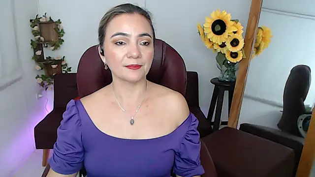 ana milf online show from July 24, 2026, 1:42 pm