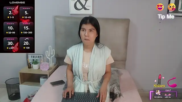 SophiaMeyerst online show from April 28, 2026, 1:27 pm