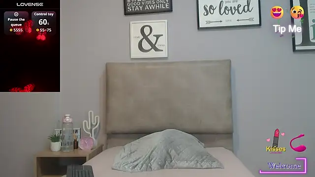SophiaMeyerst online show from May 16, 2026, 2:05 pm