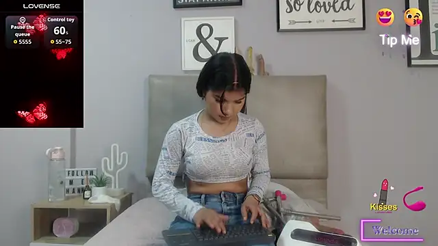SophiaMeyerst online show from June 9, 2026, 2:39 pm