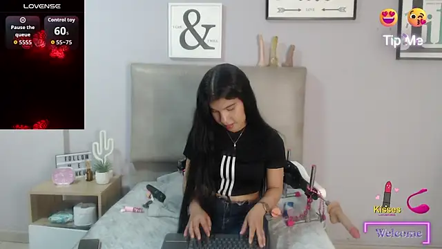 SophiaMeyerst online show from July 10, 2026, 5:04 pm