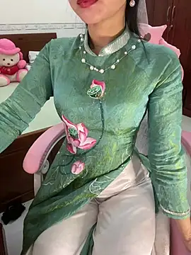    Erin    online show from July 22, 2026, 3:09 am