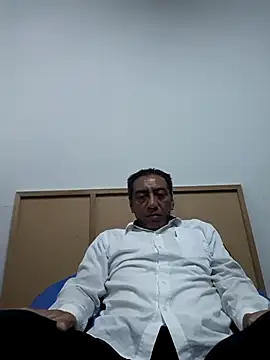 Snapshot of Romeoblues chatting on July 26, 2026, 6:21 am Romeoblues online show from July 26, 2026, 6:21 am