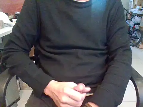 Snapshot of Raimundo1971 chatting on April 21, 2026, 5:28 pm Raimundo1971 online show from April 21, 2026, 5:28 pm