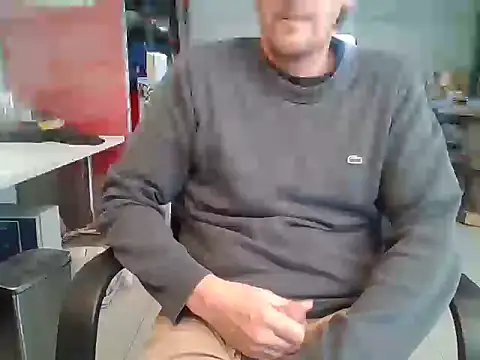 Snapshot of Raimundo1971 chatting on May 11, 2026, 7:00 pm Raimundo1971 online show from May 11, 2026, 7:00 pm