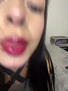 Dulce-diosa online show from June 10, 2026, 5:56 pm