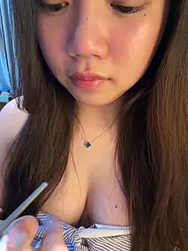 Hotellinh12 online show from June 10, 2026, 3:55 pm